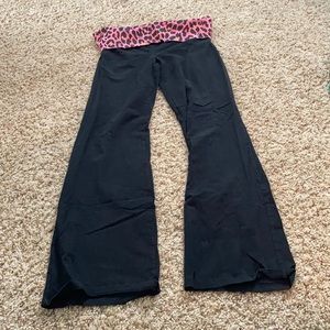 Victoria’s Secret PINK pants with pink cheetah